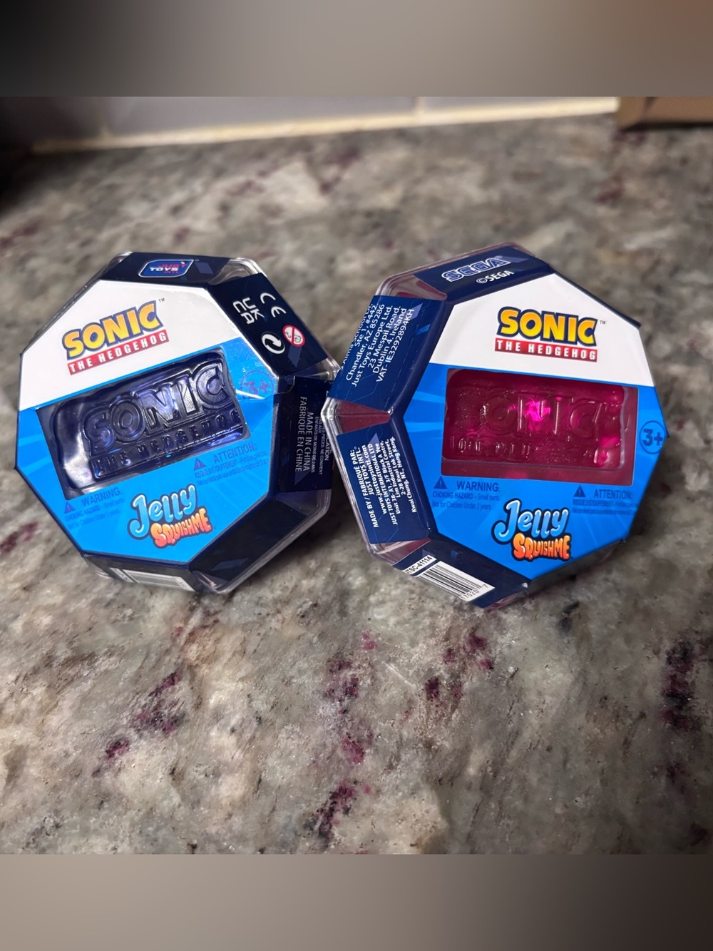 Sonic the Hedgehog Jelly SquishMe- pink & blue